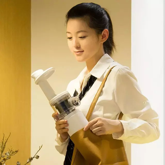 Xiaomi Youpin Bud Mini Portable Juicer BJ08 - Image 4